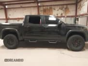 ✅ 2023 Toyota Tundra TRD Pro Hybrid • VIN: 5TFPC5DBXPX023320 • Лот: 42064197. Опубликован ранее на IAAI с пробегом 18 147 миль. Бесплатный доступ к архиву аукционных продаж из США и подробный отчёт об истории автомобиля на DreamBid. Изображение 14.