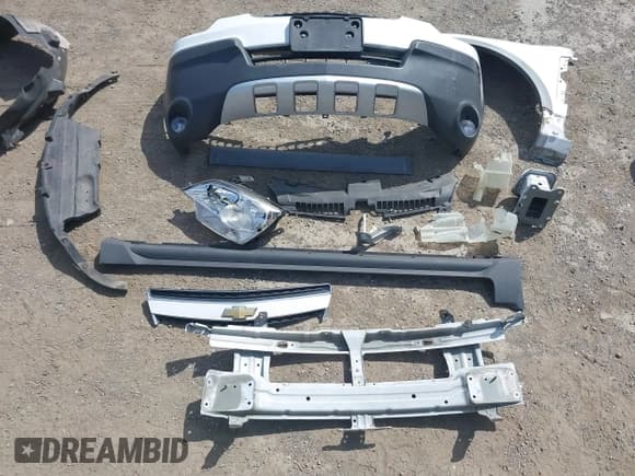 ✅ 2014 Chevrolet Captiva Sport LS • VIN: 3GNAL2EK8ES648209 • Lot: 42235217. Wystawiony na IAAI z przebiegiem 130 342 mil. Bezpłatny archiwum sprzedaży aukcyjnych z USA i szczegółowy raport historii pojazdu na DreamBid. Zdjęcie 12.