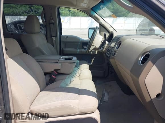 ✅ 2006 Ford F-150 XLT • VIN: 1FTPW12526KB82373 • Lot: 42918840. Wystawiony na IAAI z przebiegiem Nie podano. Bezpłatny archiwum sprzedaży aukcyjnych z USA i szczegółowy raport historii pojazdu na DreamBid. Zdjęcie 5.