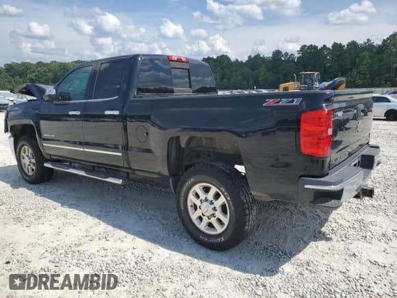 ✅ 2015 Chevrolet Silverado 1500 • VIN: 1GC2CWEG8FZ556585 • Лот: 63701795. Опубликован ранее на Copart с пробегом 126 164 миль. Бесплатный доступ к архиву аукционных продаж из США и подробный отчёт об истории автомобиля на DreamBid. Изображение 2.