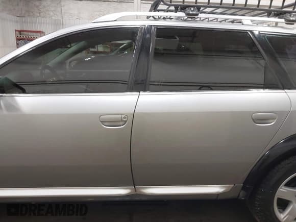 ✅ 2005 Audi allroad A6 V8 • VIN: WA1YD64B75N004959 • Lot: 42375118. Listed on IAAI with 147,109 mi. Free auction sales archive from the USA and detailed vehicle history report at DreamBid. Image 14.