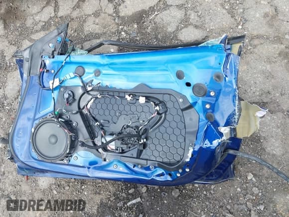 ✅ 2022 Tesla Model 3 Long Range • VIN: 5YJ3E1EB4NF184088 • Lot: 42091452. Wystawiony na IAAI z przebiegiem 55 234 mil. Bezpłatny archiwum sprzedaży aukcyjnych z USA i szczegółowy raport historii pojazdu na DreamBid. Zdjęcie 12.