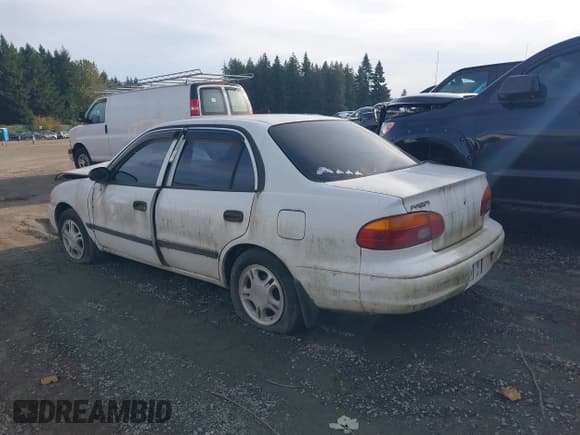 ✅ 2001 Chevrolet Prizm • VIN: 1Y1SK52831Z418077 • Lot: 43464214. Listed on IAAI with Not provided. Free auction sales archive from the USA and detailed vehicle history report at DreamBid. Image 3.