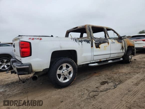✅ 2015 Chevrolet Silverado 2500HD LTZ • VIN: 1GC1KWE86FF102618 • Лот: 85766685. Опубликован ранее на Copart с пробегом Не указан. Бесплатный доступ к архиву аукционных продаж из США и подробный отчёт об истории автомобиля на DreamBid. Изображение 3.
