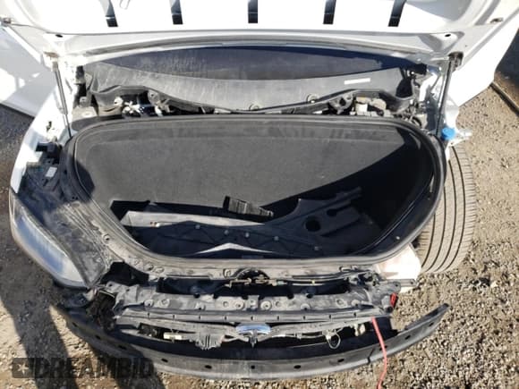 ✅ 2016 Tesla Model X 70D • VIN: 5YJXCAE21GF004768 • Лот: 62783122. Опубликован ранее на Copart с пробегом Не указан. Бесплатный доступ к архиву аукционных продаж из США и подробный отчёт об истории автомобиля на DreamBid. Изображение 7.