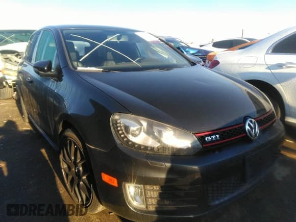 ✅ 2013 Volkswagen Golf GTI • VIN: WVWHD7AJ4DW120667 • Lot: 35382310. Wystawiony na IAAI z przebiegiem 88 611 mil. Bezpłatny archiwum sprzedaży aukcyjnych z USA i szczegółowy raport historii pojazdu na DreamBid. Zdjęcie 1.