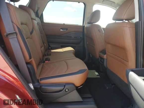 ✅ 2024 Nissan Pathfinder Platinum • VIN: 5N1DR3DG3RC304334 • Lot: 61802405. Listed on Copart with 11,372 mi. Free auction sales archive from the USA and detailed vehicle history report at DreamBid. Image 11.