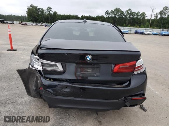 ✅ 2018 BMW 5 Series M550i xDrive • VIN: WBAJB9C50JB036218 • Лот: 67625745. Опубликован ранее на Copart с пробегом 88 420 миль. Бесплатный доступ к архиву аукционных продаж из США и подробный отчёт об истории автомобиля на DreamBid. Изображение 6.