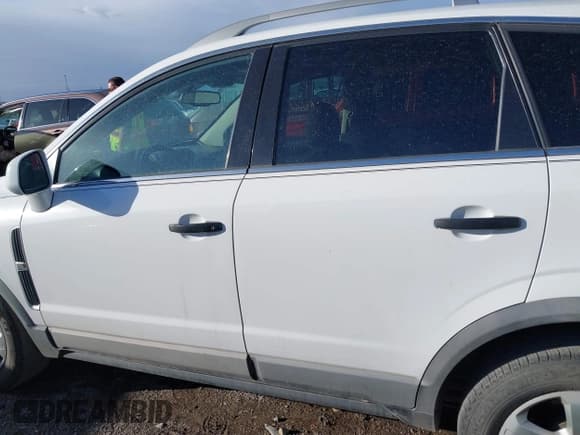 ✅ 2014 Chevrolet Captiva Sport LS • VIN: 3GNAL2EK7ES621566 • Lot: 41624388. Wystawiony na IAAI z przebiegiem 113 551 mil. Bezpłatny archiwum sprzedaży aukcyjnych z USA i szczegółowy raport historii pojazdu na DreamBid. Zdjęcie 14.