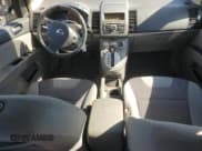 ✅ 2007 Nissan Sentra 2.0 • VIN: 3N1AB61E07L613490 • Lot: 84812295. Wystawiony na Copart z przebiegiem 173 622 mil. Bezpłatny archiwum sprzedaży aukcyjnych z USA i szczegółowy raport historii pojazdu na DreamBid. Zdjęcie 8.