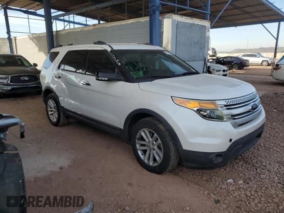 ✅ 2014 Ford Explorer XLT • VIN: 1FM5K8D82EGC07479 • Lot: 92223925. Wystawiony na Copart z przebiegiem 196 229 mil. Bezpłatny archiwum sprzedaży aukcyjnych z USA i szczegółowy raport historii pojazdu na DreamBid. Zdjęcie 4.