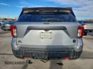 ✅ 2022 Ford Explorer Timberline • VIN: 1FMSK8JH3NGB66173 • Lot: 94143705. Wystawiony na Copart z przebiegiem 56 189 mil. Bezpłatny archiwum sprzedaży aukcyjnych z USA i szczegółowy raport historii pojazdu na DreamBid. Zdjęcie 6.