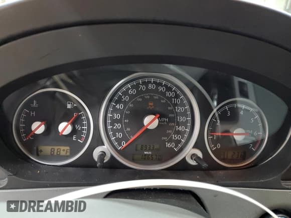 ✅ 2004 Chrysler Crossfire • VIN: 1C3AN69L64X016159 • Lot: 73924774. Listed on Copart with 106,570 mi. Free auction sales archive from the USA and detailed vehicle history report at DreamBid. Image 9.