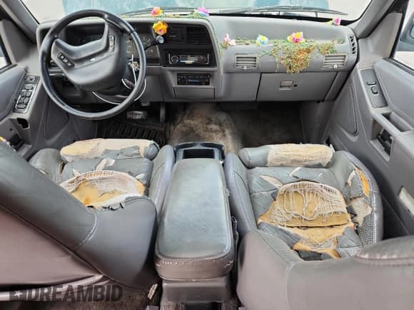 ✅ 1994 Ford Explorer Eddie Bauer • VIN: 1FMDU34X0RUB80029 • Лот: 69079115. Опубликован ранее на Copart с пробегом 479 309 миль. Бесплатный доступ к архиву аукционных продаж из США и подробный отчёт об истории автомобиля на DreamBid. Изображение 8.