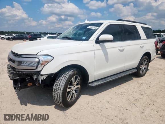 ✅ 2023 Ford Expedition XLT • VIN: 1FMJU1H8XPEA14084 • Lot: 70334995. Listed on Copart with 35,692 mi. Free auction sales archive from the USA and detailed vehicle history report at DreamBid. Image 1.