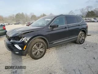 ✅ 2018 Volkswagen Tiguan SEL • VIN: 3VV2B7AX5JM041313 • Лот: 93622135. Опубликован ранее на Copart с пробегом 132 544 миль. Бесплатный доступ к архиву аукционных продаж из США и подробный отчёт об истории автомобиля на DreamBid. Изображение 1.