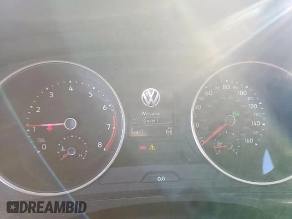 ✅ 2020 Volkswagen Tiguan SE • VIN: 3VV2B7AX3LM078881 • Lot: 82333055. Wystawiony na Copart z przebiegiem 33 913 mil. Bezpłatny archiwum sprzedaży aukcyjnych z USA i szczegółowy raport historii pojazdu na DreamBid. Zdjęcie 9.