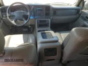 ✅ 2005 Chevrolet Suburban LT • VIN: 1GNFK16Z85J134036 • Lot: 59268575. Listed on Copart with 246,835 mi. Free auction sales archive from the USA and detailed vehicle history report at DreamBid. Image 8.