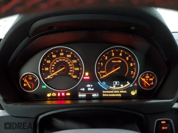 ✅ 2016 BMW 4 Series 428i xDrive • VIN: WBA4C9C57GG139304 • Lot: 93452885. Listed on Copart with 55,424 mi. Free auction sales archive from the USA and detailed vehicle history report at DreamBid. Image 9.