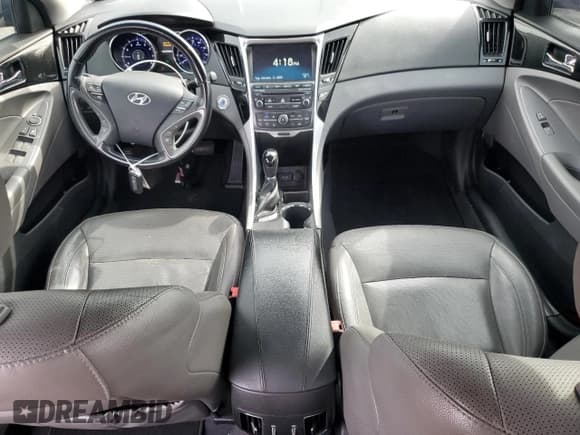 ✅ 2014 Hyundai Sonata SE • VIN: 5NPEC4AC4EH877419 • Лот: 70686255. Опубликован ранее на Copart с пробегом 135 338 миль. Бесплатный доступ к архиву аукционных продаж из США и подробный отчёт об истории автомобиля на DreamBid. Изображение 8.