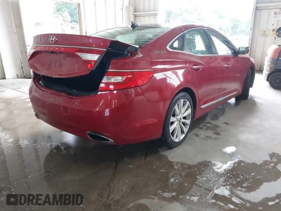 ✅ 2013 Hyundai Azera • VIN: KMHFH4JGXDA297716 • Lot: 42969476. Wystawiony na IAAI z przebiegiem 146 384 mil. Bezpłatny archiwum sprzedaży aukcyjnych z USA i szczegółowy raport historii pojazdu na DreamBid. Zdjęcie 4.