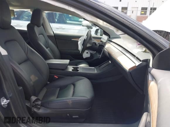 ✅ 2023 Tesla Model 3 • VIN: 5YJ3E1EA2PF694756 • Lot: 42220867. Wystawiony na IAAI z przebiegiem 29 260 mil. Bezpłatny archiwum sprzedaży aukcyjnych z USA i szczegółowy raport historii pojazdu na DreamBid. Zdjęcie 5.