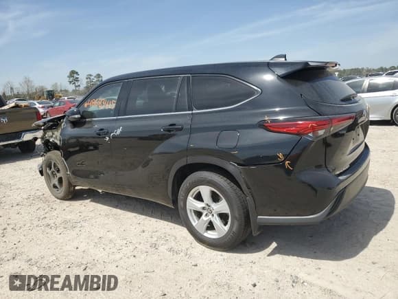 ✅ 2022 Toyota Highlander LE • VIN: 5TDZZRAH4NS092272 • Lot: 48683415. Listed on Copart with 54,116 mi. Free auction sales archive from the USA and detailed vehicle history report at DreamBid. Image 2.