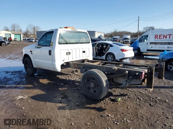 ✅ 2008 Ford F-350 XL • VIN: 1FDSF34558EC09372 • Lot: 84695984. Listed on Copart with Not provided. Free auction sales archive from the USA and detailed vehicle history report at DreamBid. Image 2.