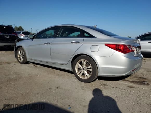 ✅ 2011 Hyundai Sonata Limited • VIN: 5NPEC4AC4BH230899 • Lot: 84025185. Listed on Copart with 192,008 mi. Free auction sales archive from the USA and detailed vehicle history report at DreamBid. Image 2.