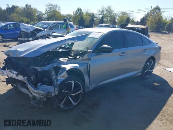 ✅ 2018 Honda Accord Sport • VIN: 1HGCV2F3XJA009216 • Lot: 43358243. Wystawiony na IAAI z przebiegiem 93 081 mil. Bezpłatny archiwum sprzedaży aukcyjnych z USA i szczegółowy raport historii pojazdu na DreamBid. Zdjęcie 2.