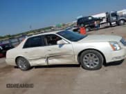 ✅ 2009 Cadillac DTS 1SA • VIN: 1G6KD57Y09U115406 • Lot: 43469527. Wystawiony na IAAI z przebiegiem 165 258 mil. Bezpłatny archiwum sprzedaży aukcyjnych z USA i szczegółowy raport historii pojazdu na DreamBid. Zdjęcie 13.