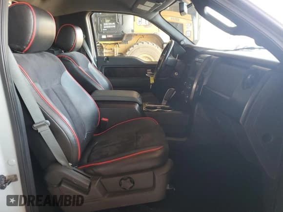 ✅ 2014 Ford F-150 XL • VIN: 1FTMF1CT2EFA90798 • Lot: 61506435. Wystawiony na Copart z przebiegiem 57 538 mil. Bezpłatny archiwum sprzedaży aukcyjnych z USA i szczegółowy raport historii pojazdu na DreamBid. Zdjęcie 10.