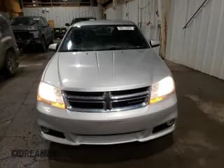 ✅ 2011 Dodge Avenger Lux • VIN: 1B3BD2FB7BN583479 • Лот: 86212044. Опубликован ранее на Copart с пробегом 200 005 миль. Бесплатный доступ к архиву аукционных продаж из США и подробный отчёт об истории автомобиля на DreamBid. Изображение 5.