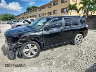 ✅ 2010 Toyota Highlander Sport • VIN: 5TDXK3EHXAS003401 • Lot: 71224825. Listed on Copart with 128,648 mi. Free auction sales archive from the USA and detailed vehicle history report at DreamBid. Image 1.