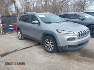 ✅ 2016 Jeep Cherokee Latitude • VIN: 1C4PJLCB8GW201257 • Lot: 43902630. Wystawiony na IAAI z przebiegiem 236 792 mil. Bezpłatny archiwum sprzedaży aukcyjnych z USA i szczegółowy raport historii pojazdu na DreamBid. Zdjęcie 1.