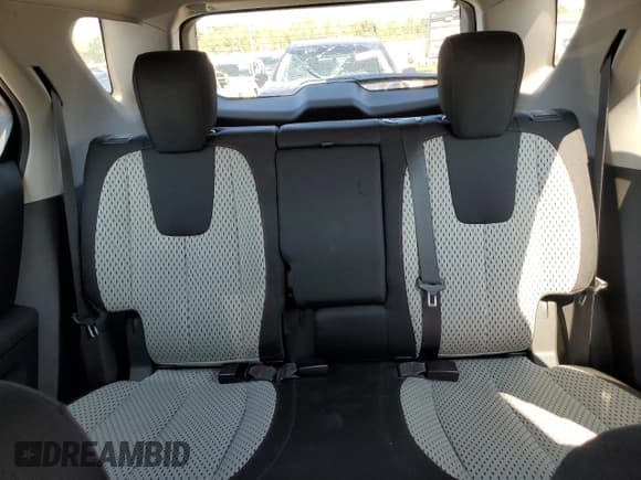 ✅ 2014 Chevrolet Equinox LS • VIN: 2GNALAEK0E6379227 • Лот: 70329004. Опубликован ранее на Copart с пробегом 165 202 миль. Бесплатный доступ к архиву аукционных продаж из США и подробный отчёт об истории автомобиля на DreamBid. Изображение 10.