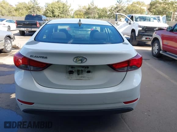 ✅ 2014 Hyundai Elantra SE • VIN: 5NPDH4AE6EH516661 • Lot: 43502240. Listed on IAAI with 172,889 mi. Free auction sales archive from the USA and detailed vehicle history report at DreamBid. Image 16.