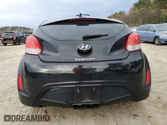 ✅ 2016 Hyundai Veloster • VIN: KMHTC6AD1GU295861 • Лот: 81864474. Опубликован ранее на Copart с пробегом 101 581 миль. Бесплатный доступ к архиву аукционных продаж из США и подробный отчёт об истории автомобиля на DreamBid. Изображение 6.