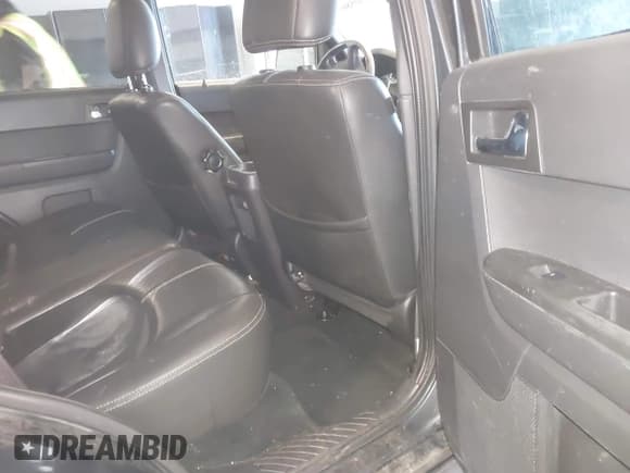 ✅ 2008 Mercury Mariner • VIN: 4M2CU81158KJ14013 • Лот: 41305863. Опубликован ранее на IAAI с пробегом 229 672 миль. Бесплатный доступ к архиву аукционных продаж из США и подробный отчёт об истории автомобиля на DreamBid. Изображение 8.