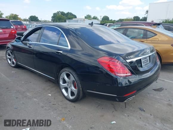 ✅ 2014 Mercedes-Benz S 550 • VIN: WDDUG8CB7EA049633 • Lot: 43221999. Listed on IAAI with 123,393 mi. Free auction sales archive from the USA and detailed vehicle history report at DreamBid. Image 3.