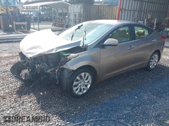 ✅ 2012 Hyundai Elantra Limited • VIN: 5NPDH4AE5CH124879 • Lot: 43030184. Wystawiony na IAAI z przebiegiem 108 921 mil. Bezpłatny archiwum sprzedaży aukcyjnych z USA i szczegółowy raport historii pojazdu na DreamBid. Zdjęcie 18.