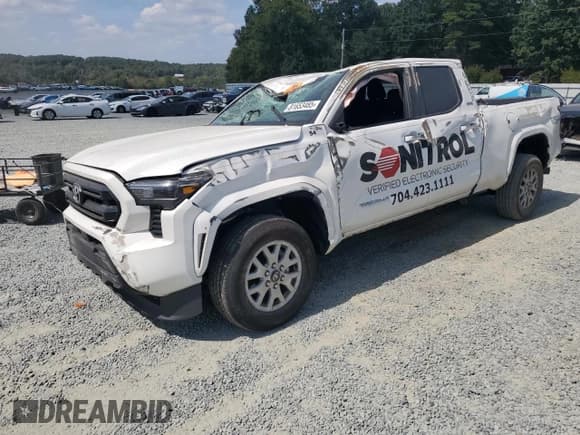 ✅ 2024 Toyota Tacoma SR5 • VIN: 3TYLB5JN3RT058794 • Lot: 81653485. Wystawiony na Copart z przebiegiem 12 499 mil. Bezpłatny archiwum sprzedaży aukcyjnych z USA i szczegółowy raport historii pojazdu na DreamBid. Zdjęcie 1.