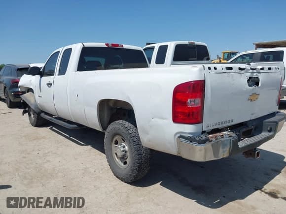✅ 2010 Chevrolet Silverado 2500HD • VIN: 1GC5CVBG2AZ222556 • Lot: 41948331. Wystawiony na IAAI z przebiegiem 213 515 mil. Bezpłatny archiwum sprzedaży aukcyjnych z USA i szczegółowy raport historii pojazdu na DreamBid. Zdjęcie 3.