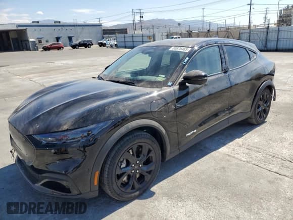 ✅ 2024 Ford Mustang Mach-E Select • VIN: 3FMTK1R43RMA21823 • Lot: 80876465. Wystawiony na Copart z przebiegiem 57 274 mil. Bezpłatny archiwum sprzedaży aukcyjnych z USA i szczegółowy raport historii pojazdu na DreamBid. Zdjęcie 1.