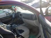 ✅ 2005 Toyota 4Runner SR5 • VIN: JTEZU14R158036410 • Lot: 43565729. Wystawiony na IAAI z przebiegiem 240 057 mil. Bezpłatny archiwum sprzedaży aukcyjnych z USA i szczegółowy raport historii pojazdu na DreamBid. Zdjęcie 5.