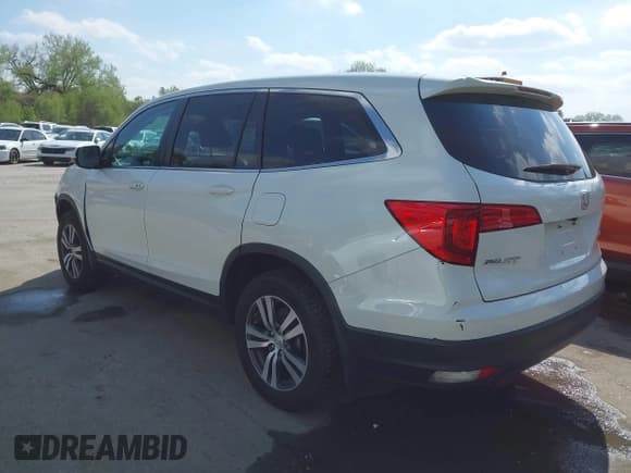 ✅ 2018 Honda Pilot EX-L • VIN: 5FNYF6H57JB045332 • Lot: 42064344. Listed on IAAI with 140,129 mi. Free auction sales archive from the USA and detailed vehicle history report at DreamBid. Image 3.