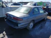 ✅ 2000 Ford Contour SE Fleet • VIN: 1FAFP66L5YK137824 • Lot: 41610477. Wystawiony na IAAI z przebiegiem 120 320 mil. Bezpłatny archiwum sprzedaży aukcyjnych z USA i szczegółowy raport historii pojazdu na DreamBid. Zdjęcie 4.