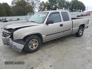 ✅ 2003 Chevrolet Silverado 1500 • VIN: 2GCEC19V831392171 • Lot: 80560884. Wystawiony na Copart z przebiegiem 227 041 mil mil. Skorzystaj z bezpłatnego archiwum sprzedaży aukcyjnych z USA i zobacz szczegółowy raport historii pojazdu na DreamBid. Zdjęcie 1.