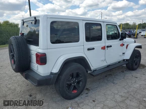 ✅ 2021 Jeep Wrangler Unlimited Sahara Altitude • VIN: 1C4HJXEN0MW741037 • Лот: 71093245. Опубликован ранее на Copart с пробегом 70 607 миль. Бесплатный доступ к архиву аукционных продаж из США и подробный отчёт об истории автомобиля на DreamBid. Изображение 3.