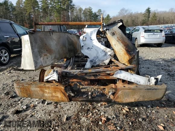 ✅ 2016 Ford F-150 XL • VIN: 1FTMF1E87GKD39924 • Lot: 81942254. Wystawiony na Copart z przebiegiem Nie podano. Bezpłatny archiwum sprzedaży aukcyjnych z USA i szczegółowy raport historii pojazdu na DreamBid. Zdjęcie 6.